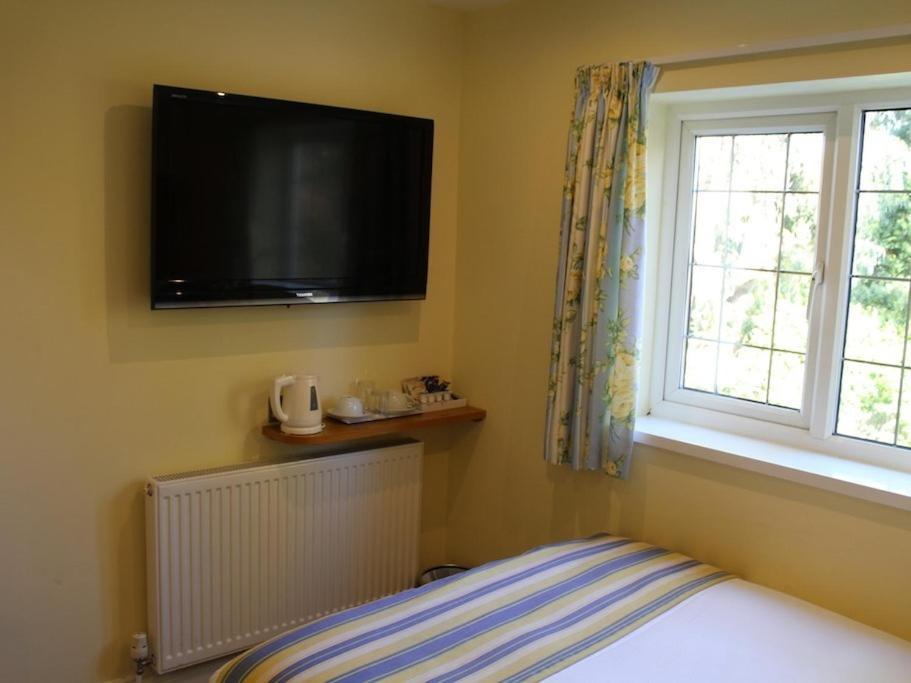 Clover Spa And Hotel Birmingham Room photo